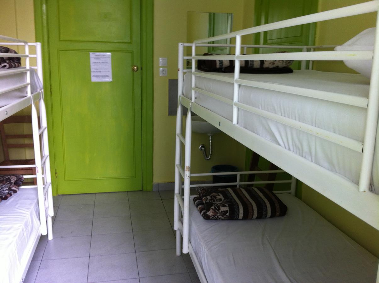 Zeus Hostel Athens Exterior photo