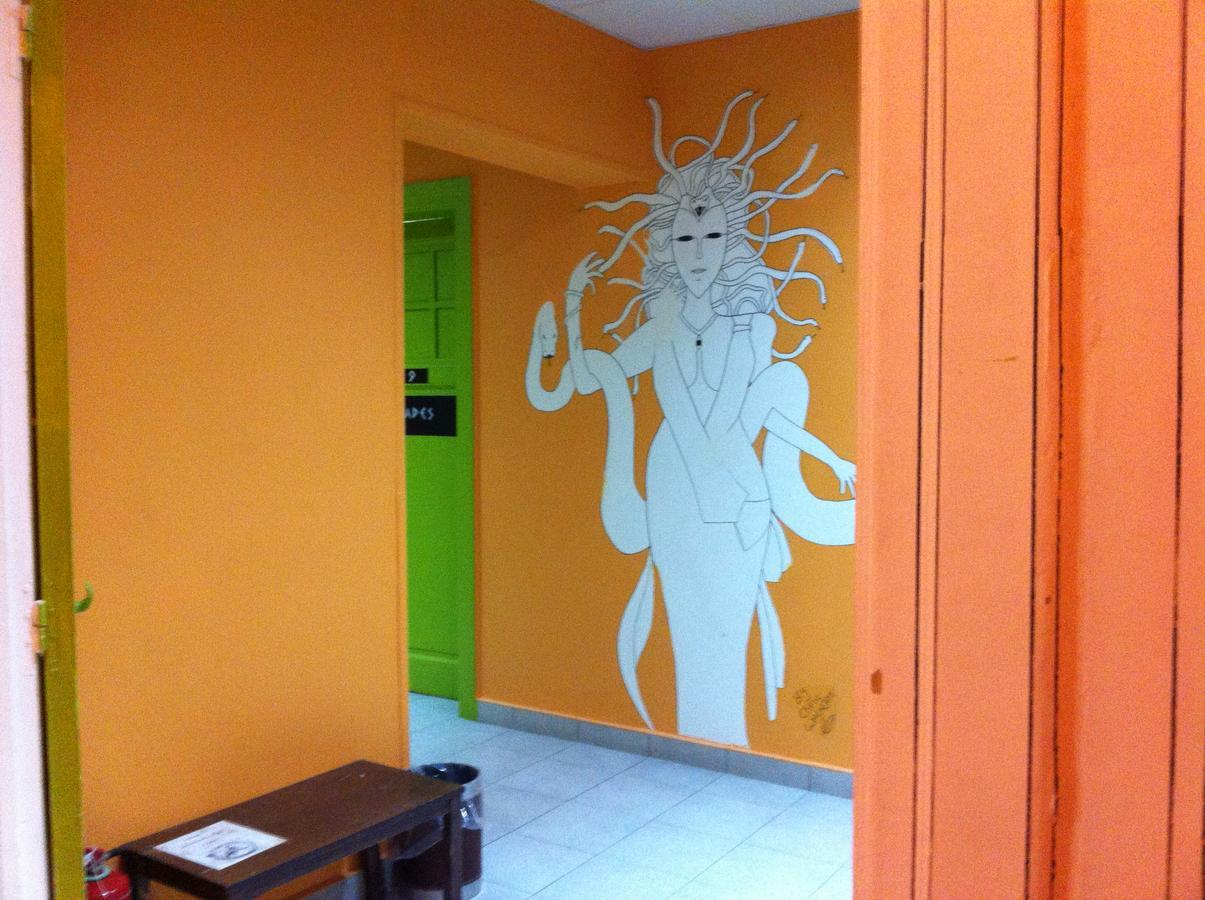 Zeus Hostel Athens Exterior photo