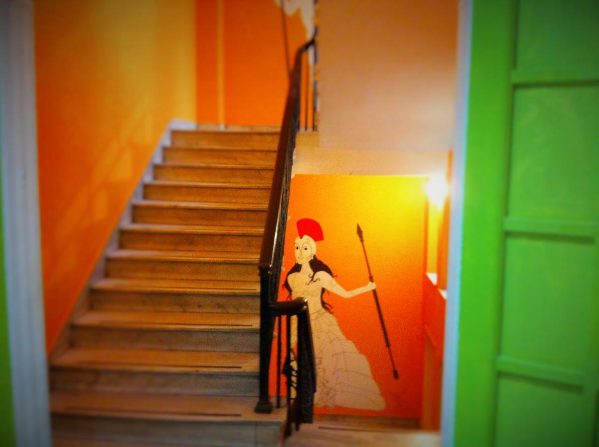 Zeus Hostel Athens Exterior photo