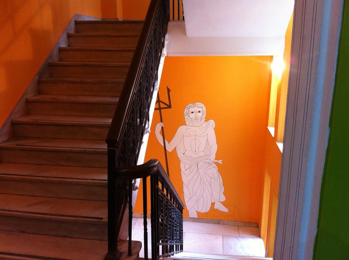 Zeus Hostel Athens Exterior photo