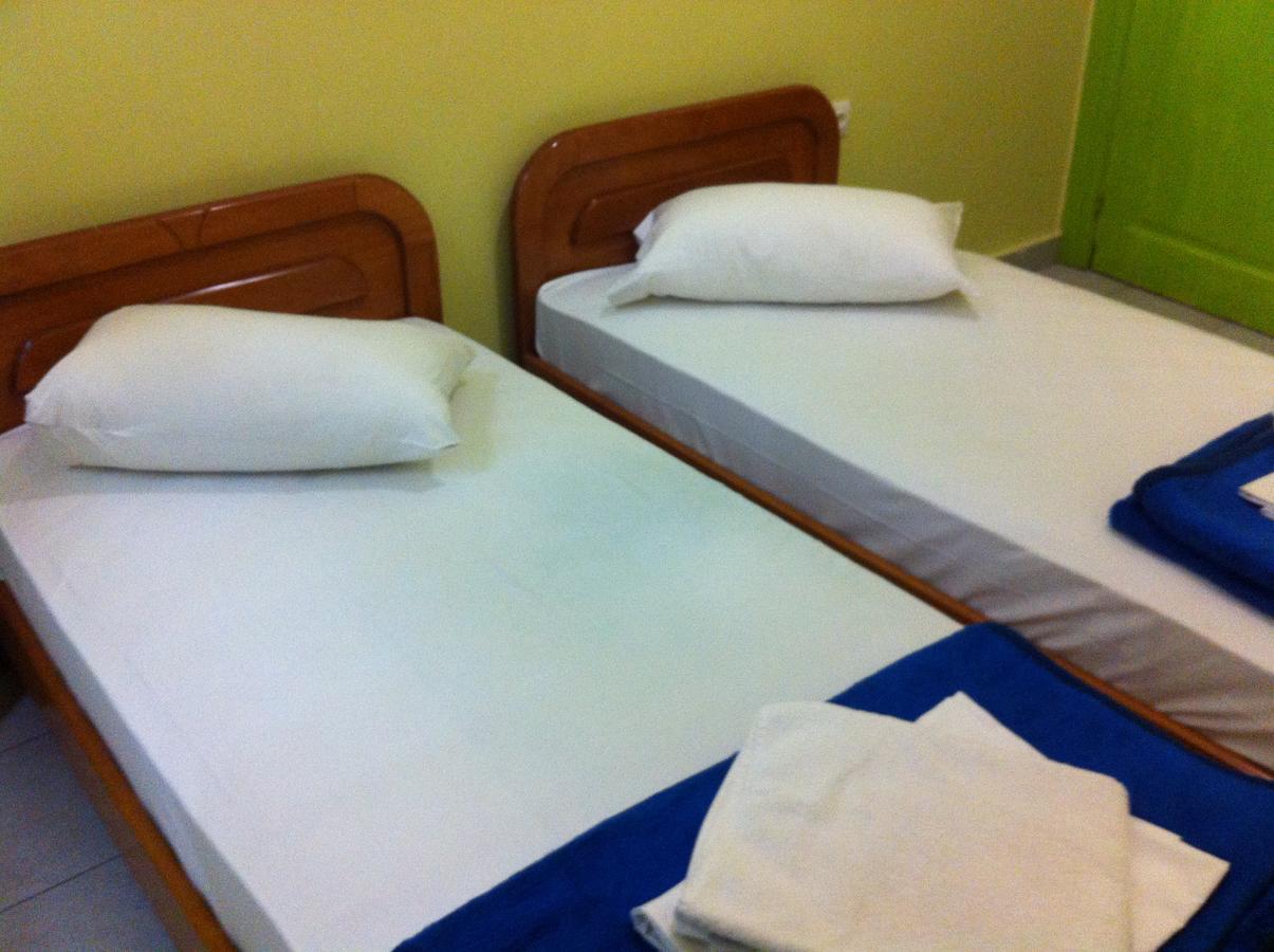 Zeus Hostel Athens Exterior photo
